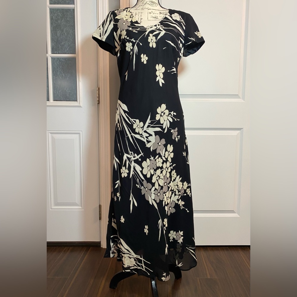 Evan Picone Vintage 90s Black & Cream Floral V-neck Short Sleeve Maxi Dress 10 G